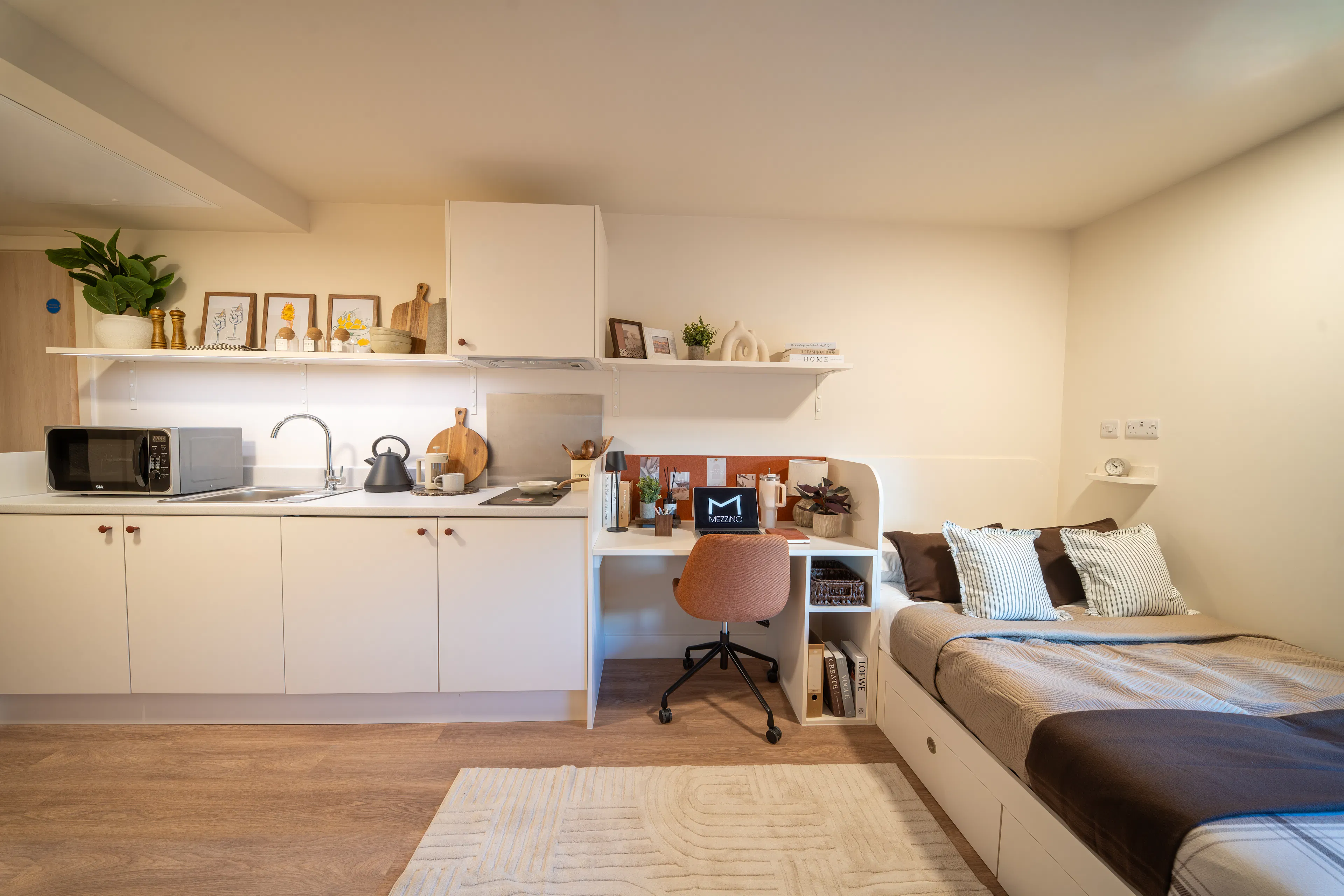 ROOM ROOM 4