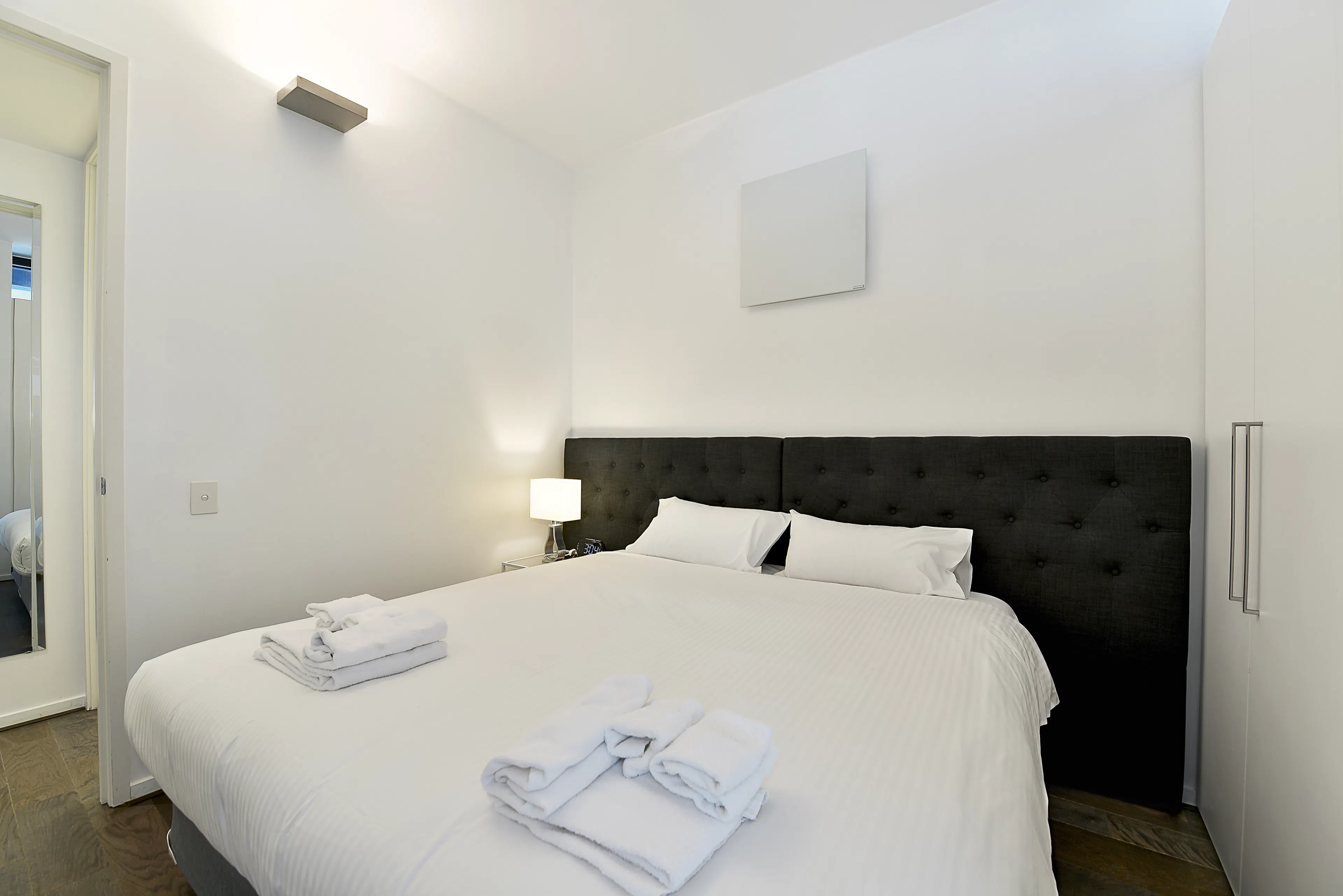 Apartment 302 ROOM 3