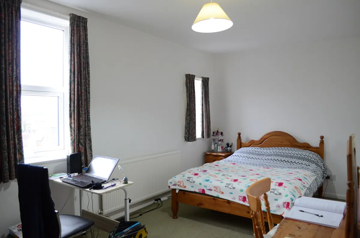 ROOM ROOM