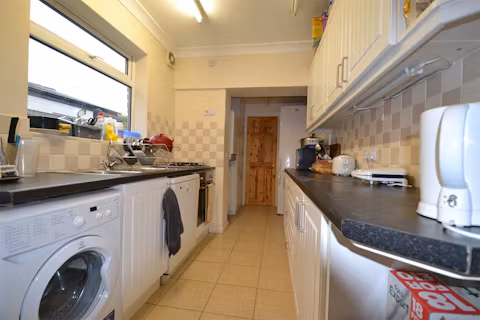 91-warwards-lane-selly-oak-birmingham-KITCHEN