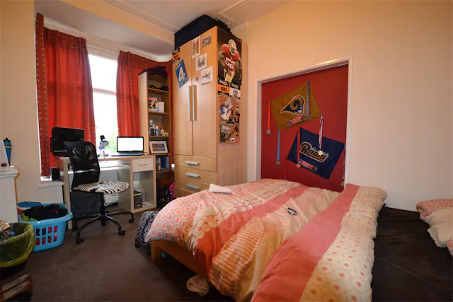 4 Bed Apartment room image 1