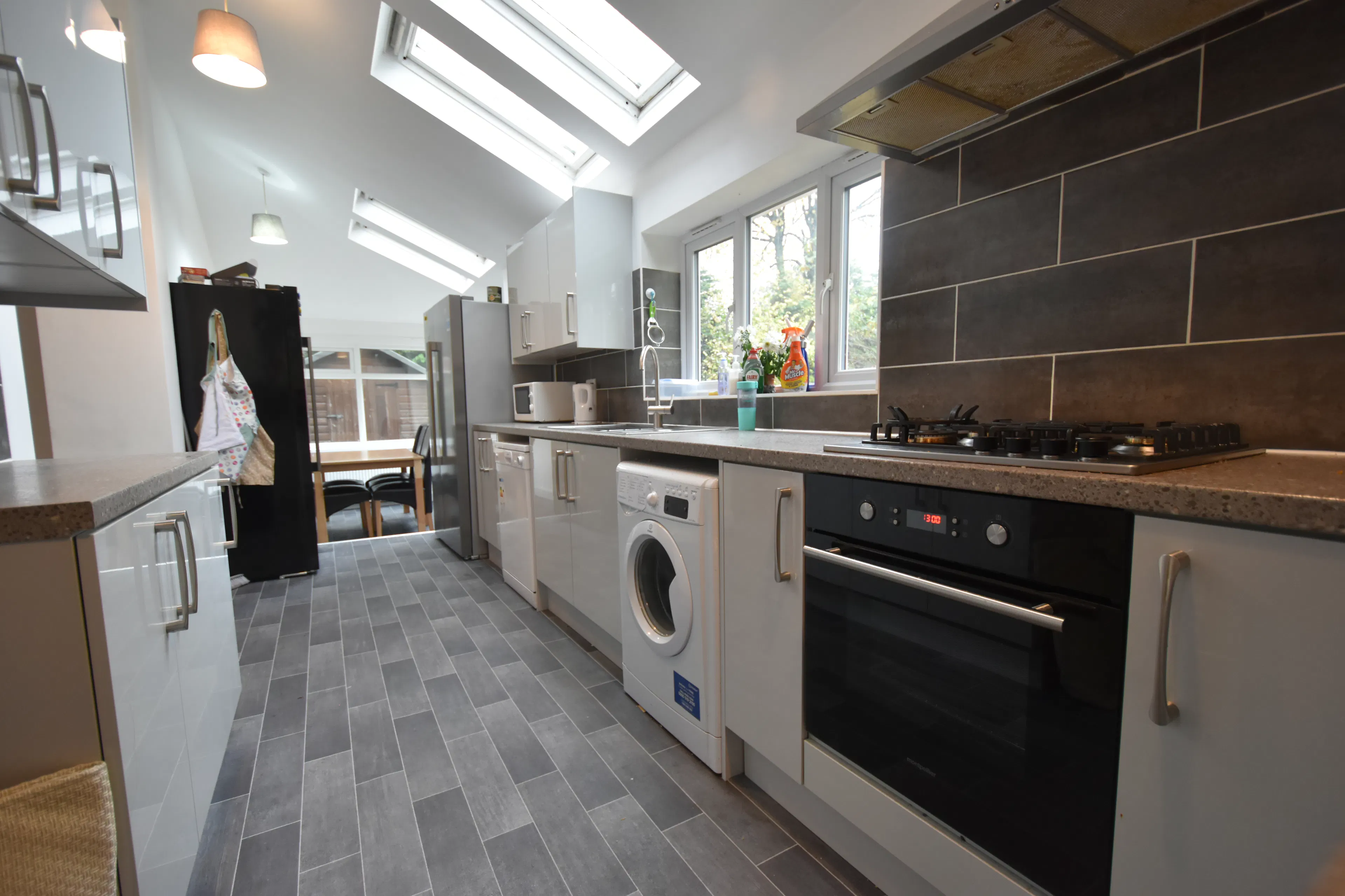 8 bedroom apartment KITCHEN 3