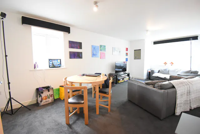 2 Bedroom Apartment room image 1