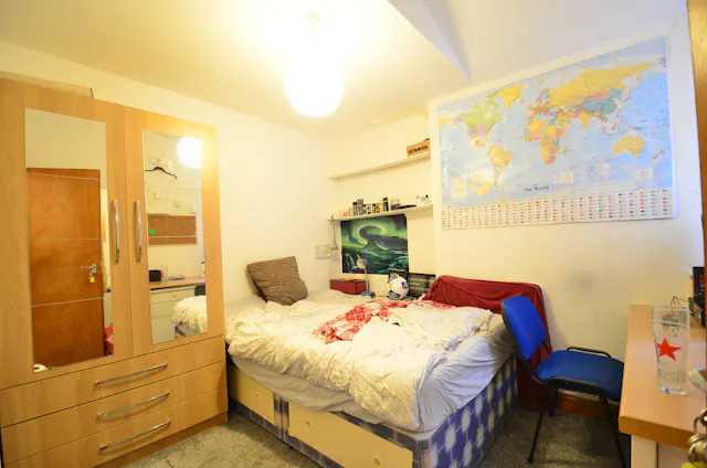 6 Bedroom Apartment room image 3