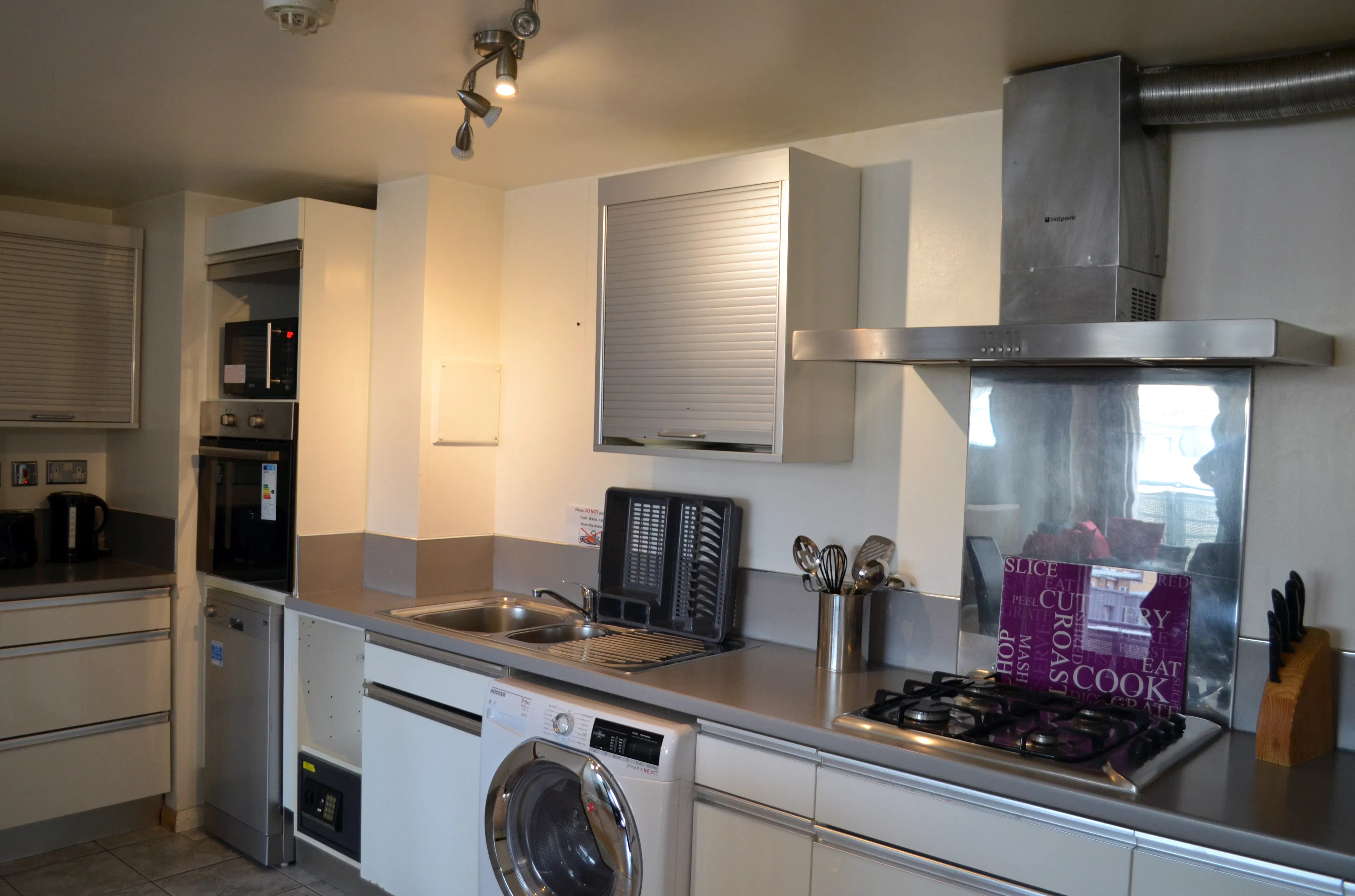 One Bedroom Apartment KITCHEN 3