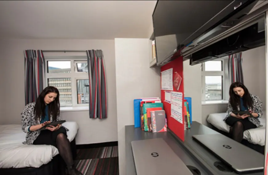 Deluxe Plus Double Ensuite BATHROOM 3