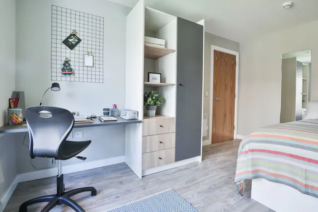 Premium Shared Apartment room image 2