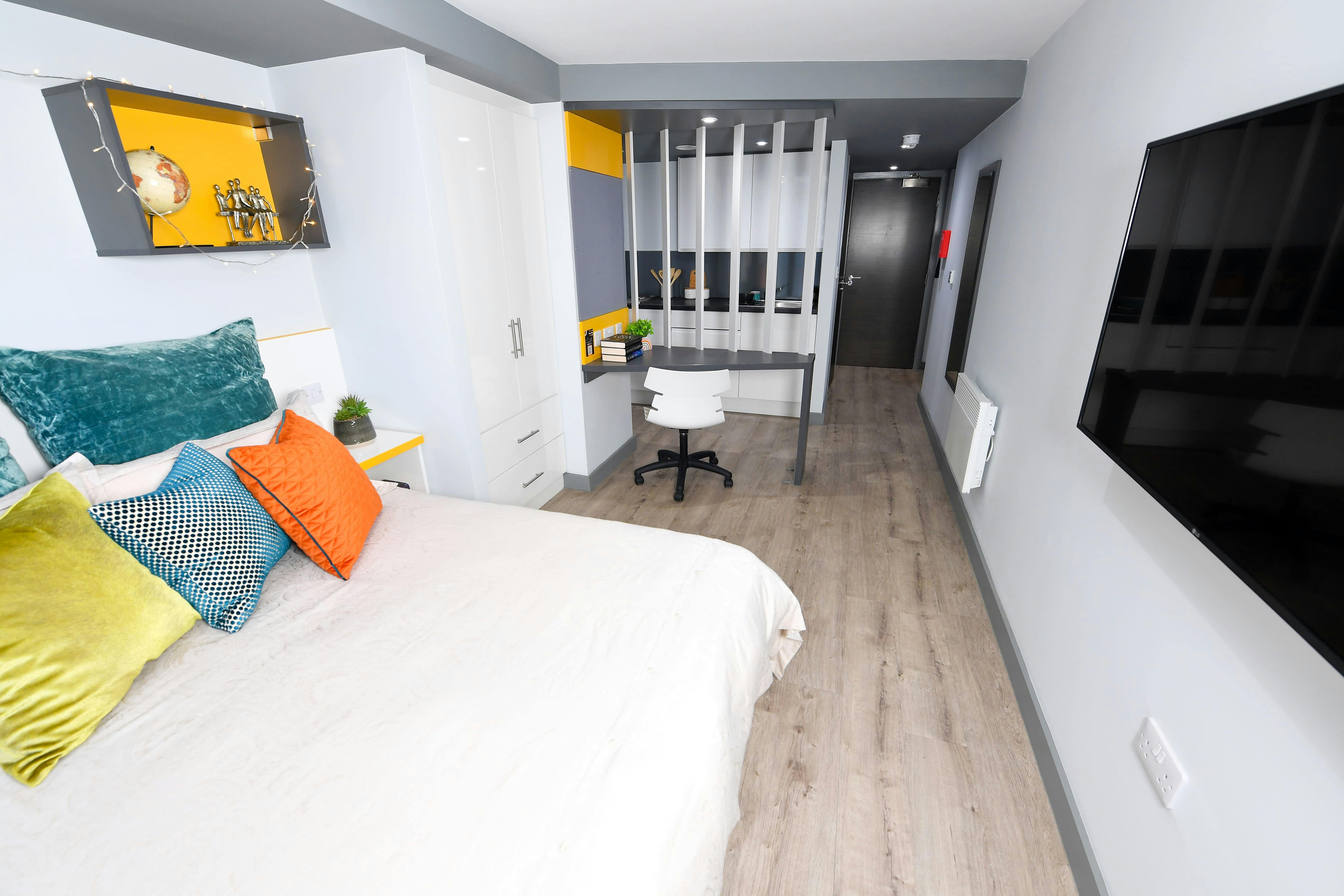 the-bank-leicester-Premium Studio South Facing