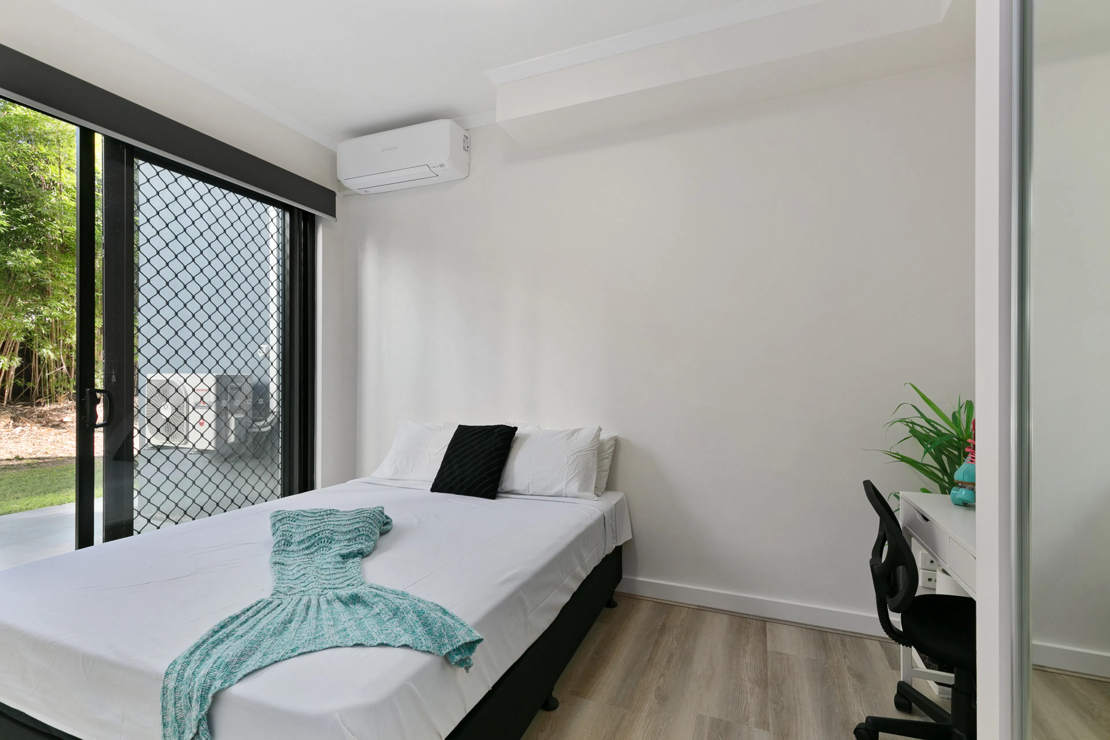 4 Bedroom Deluxe Room ROOM 4