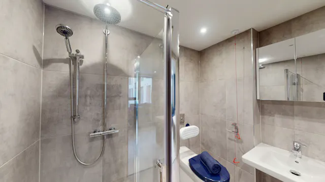 Platinum Studio room image 1