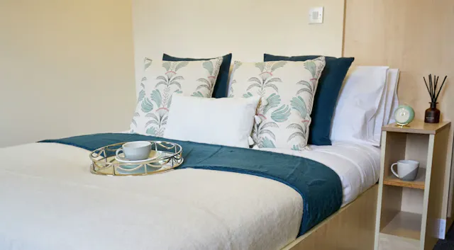 Deluxe Double Ensuite room image 1