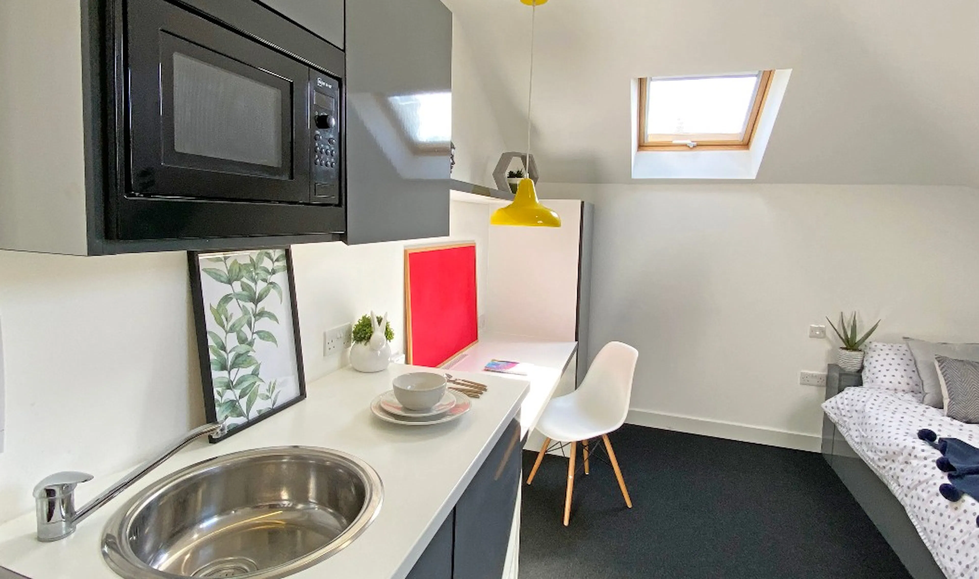 Deluxe Double KITCHEN 2
