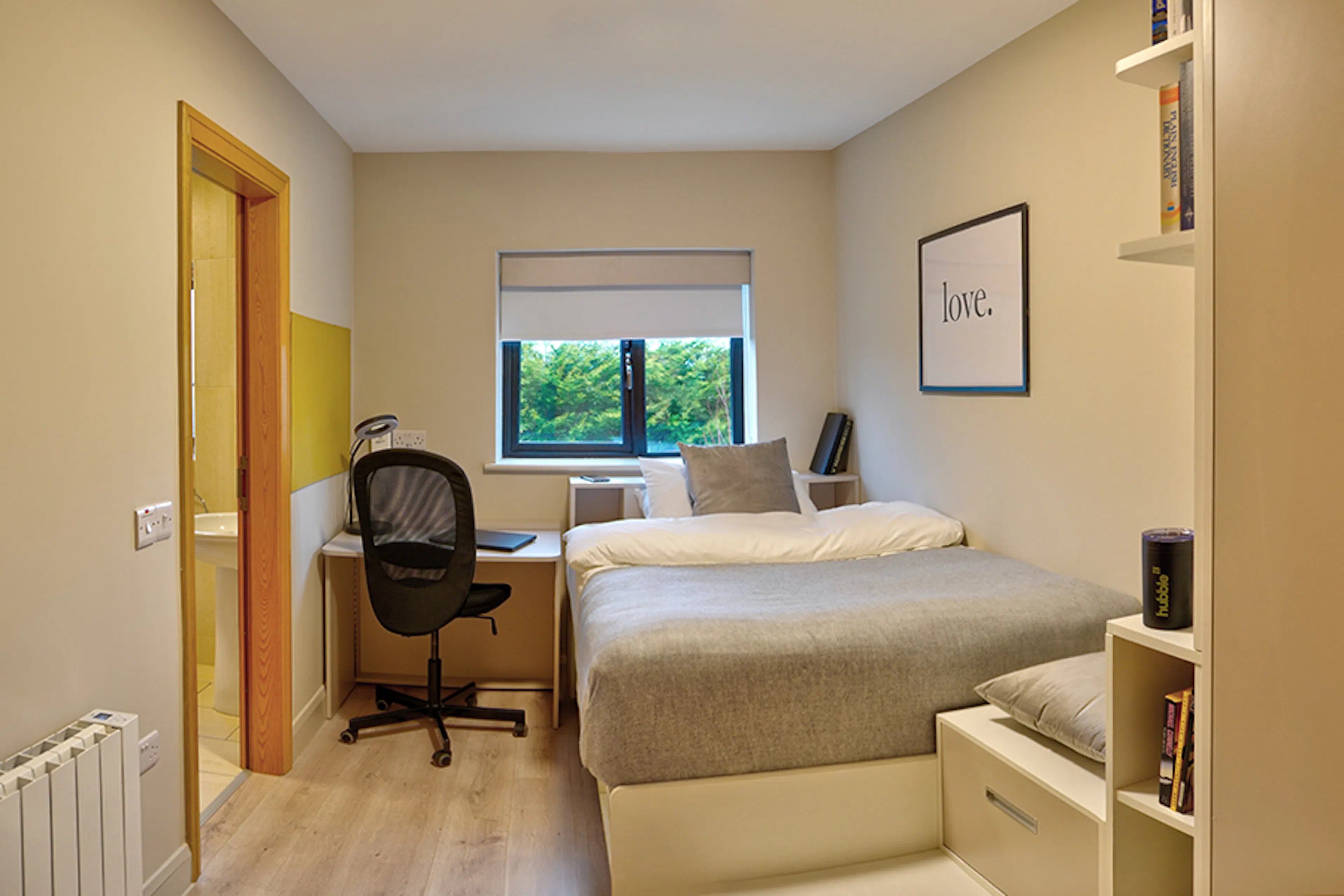 Deluxe Ensuite ROOM 1