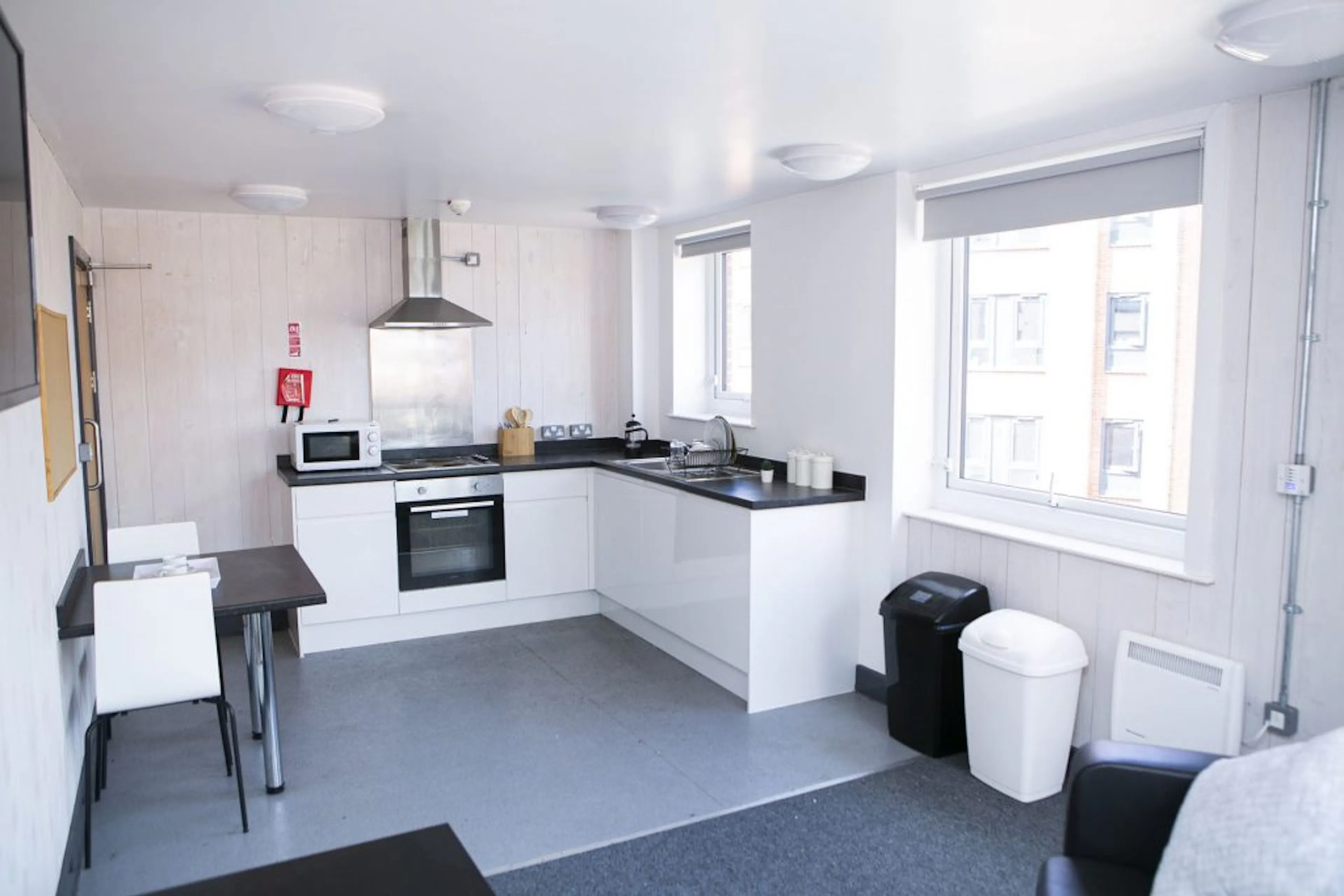 Silver Ensuite KITCHEN 4