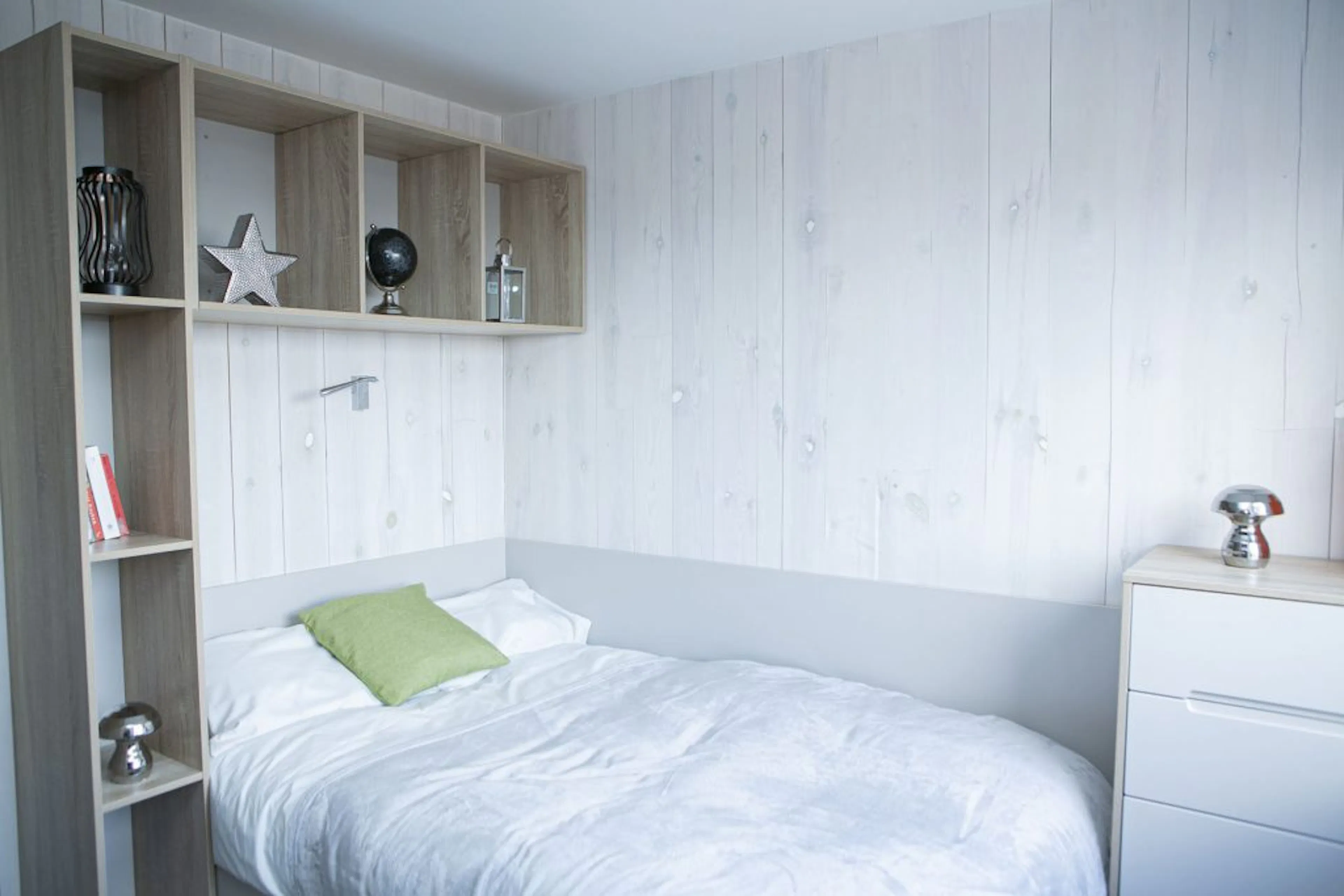 Silver Ensuite ROOM 2