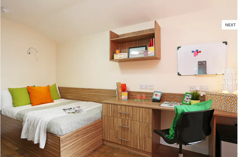 Deluxe Ensuite(UK Guarantor not required)