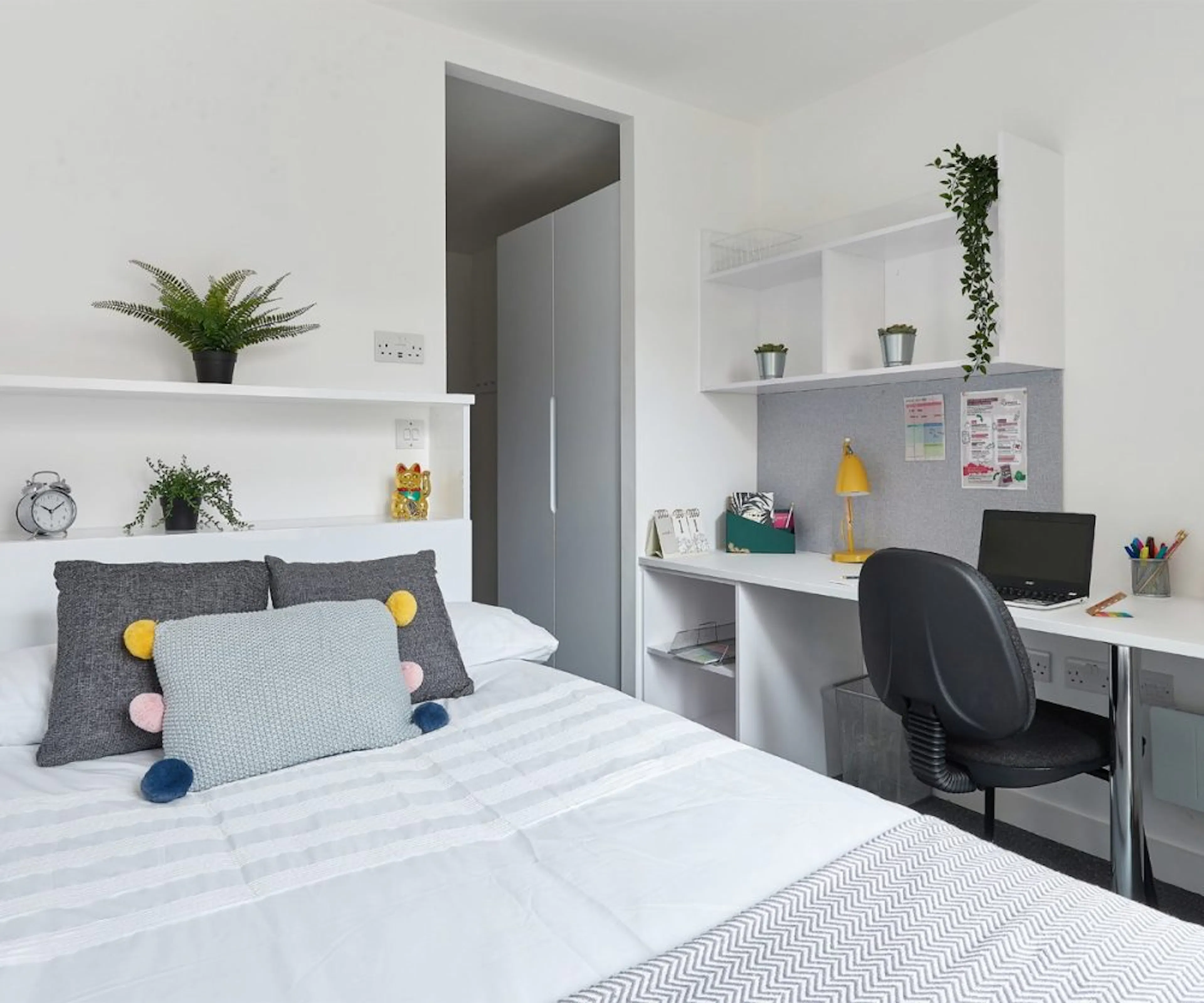 ROOM ROOM 4