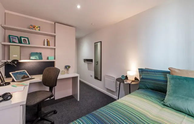 City Village Deluxe En-suite Shared Apartment room image 1