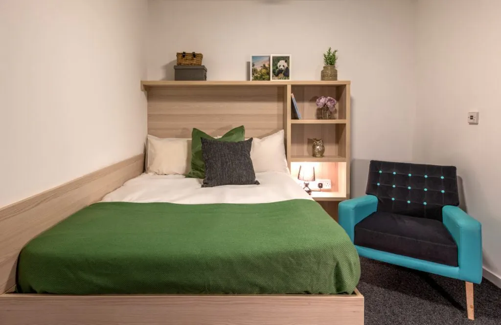 Deluxe Ensuite ROOM 2