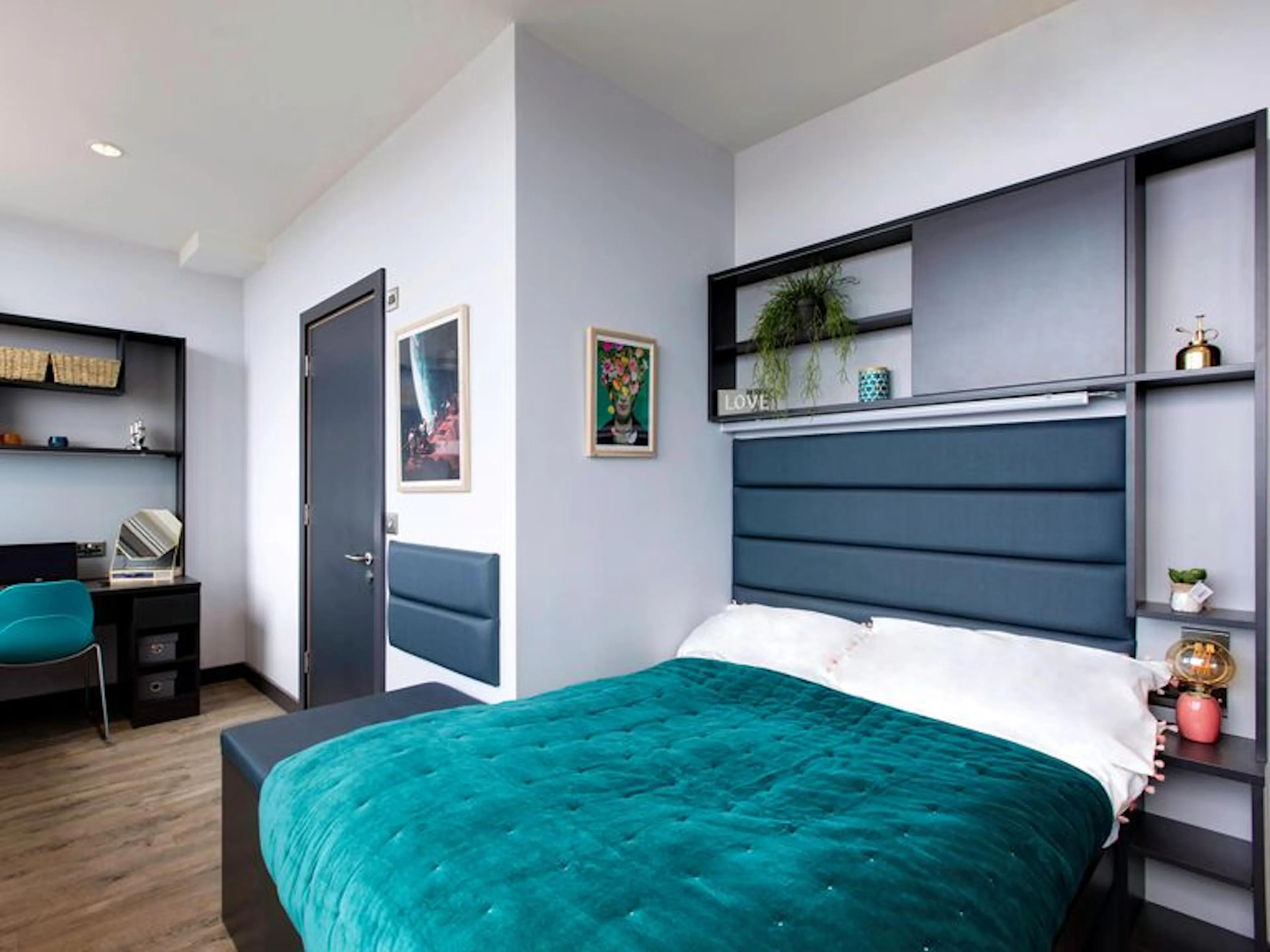 Silver Ensuite ROOM 4