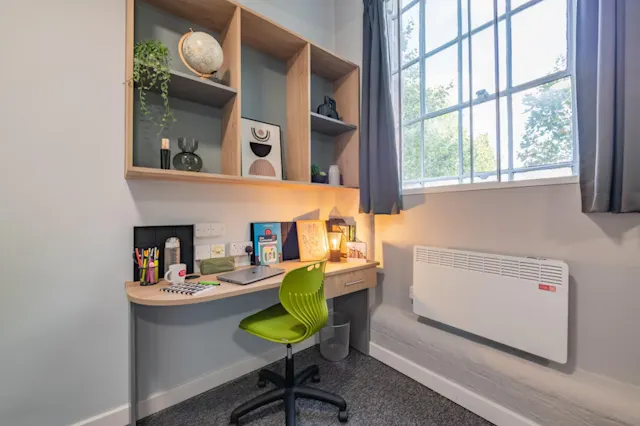 Superior Executive Ensuite room image 2