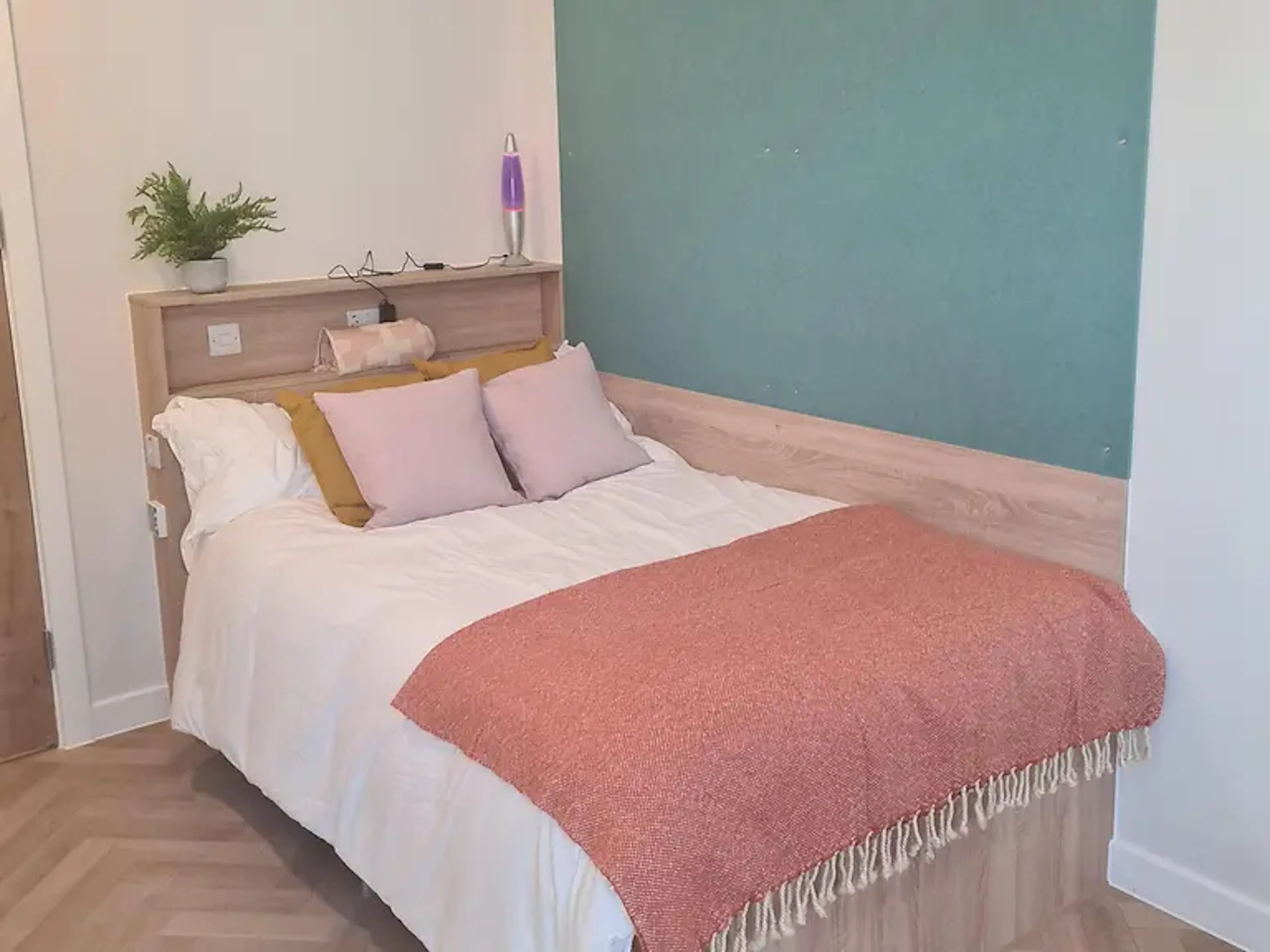 Deluxe Ensuite ROOM 3