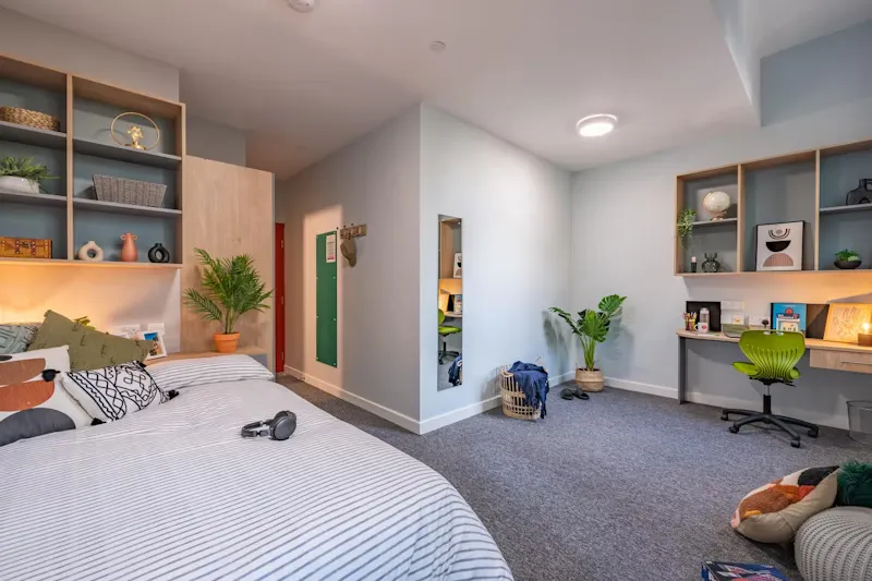 Deluxe Ensuite ROOM 2