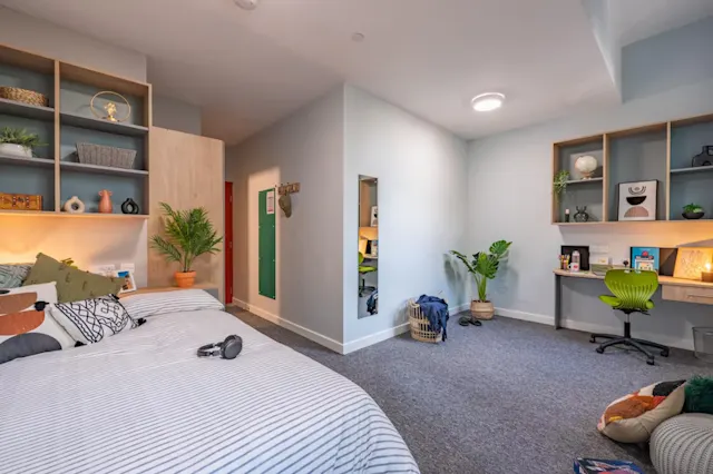 Deluxe Ensuite room image 1