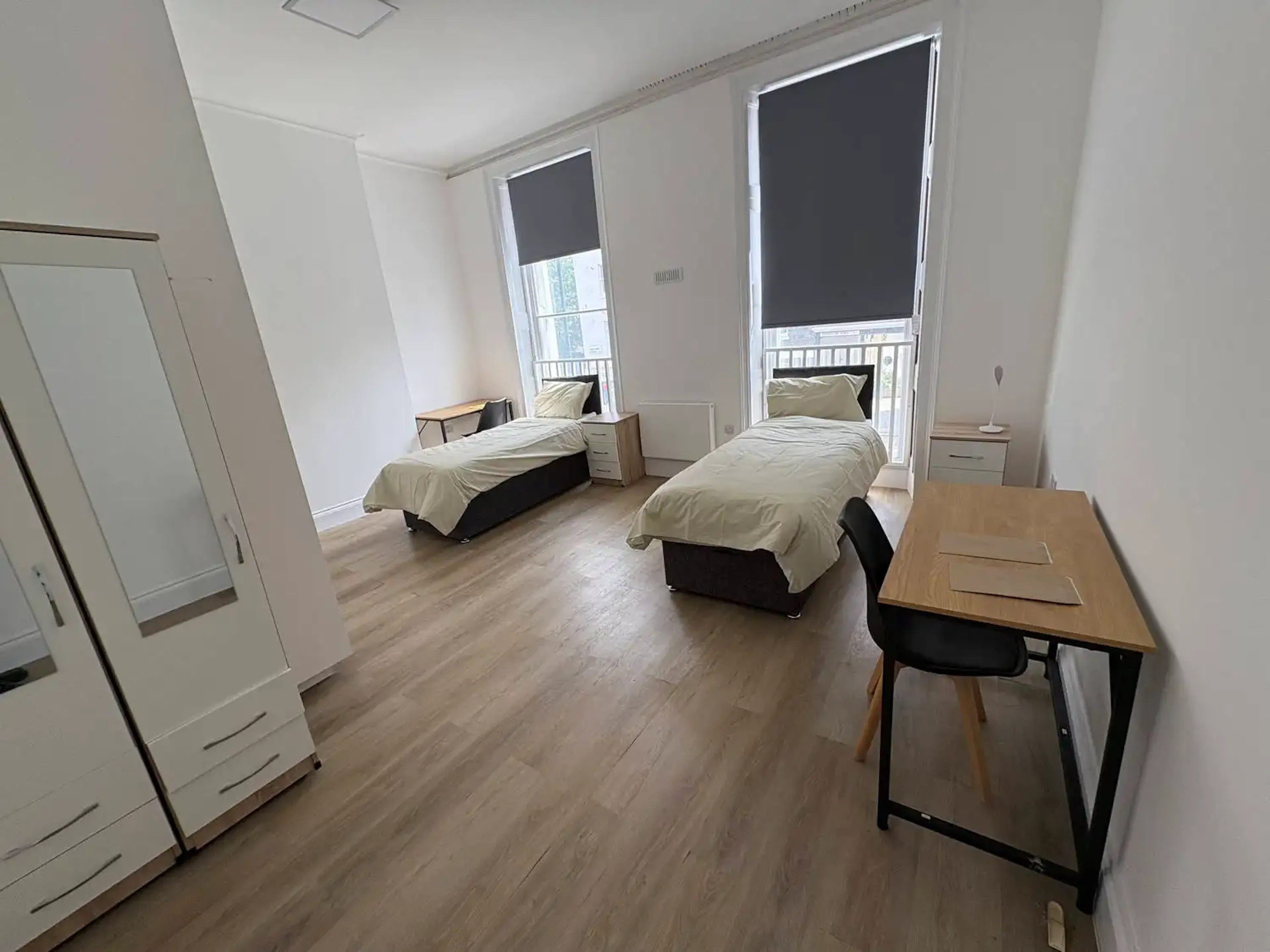 Twin ensuite ROOM 1