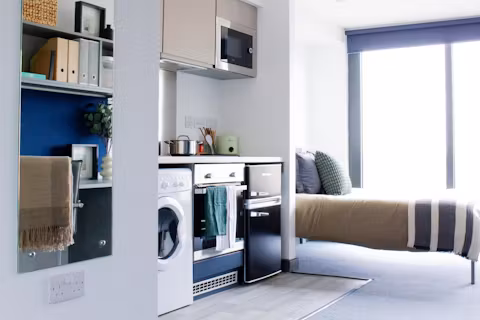 trapezium-leeds-ROOM