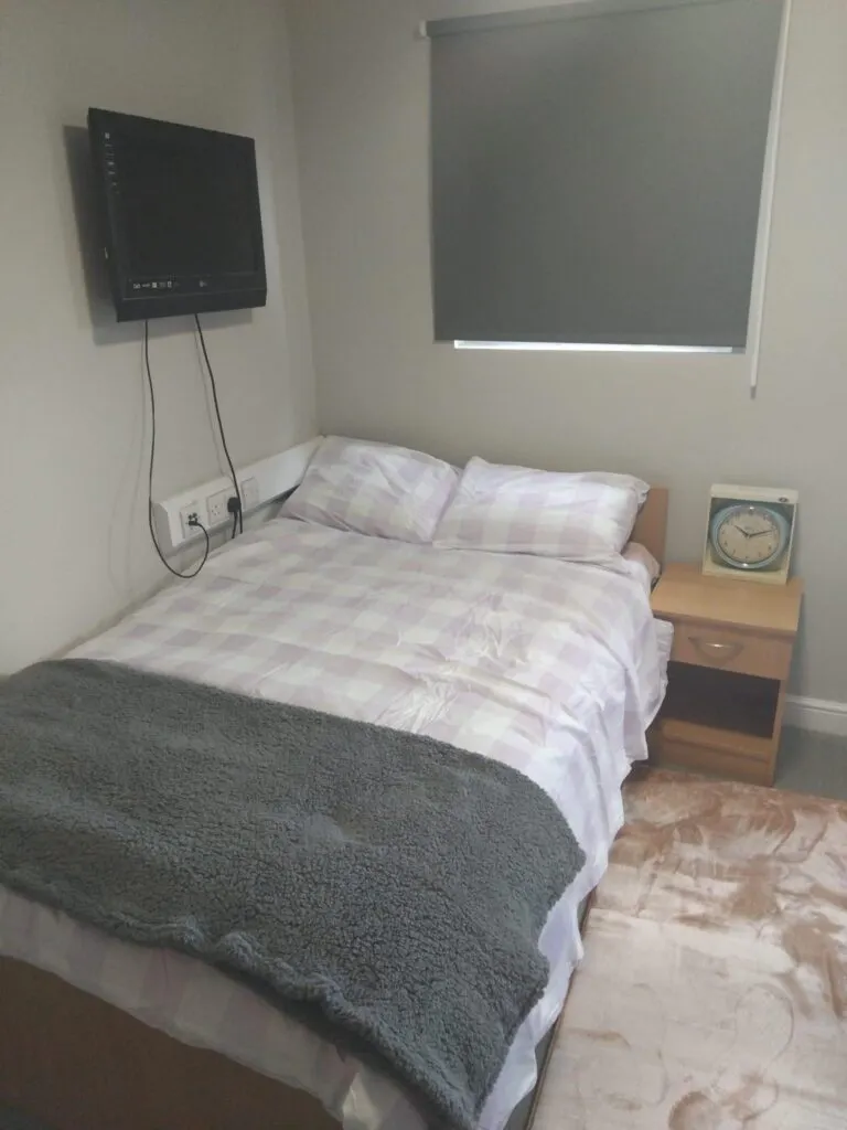 Deluxe Plus Studio (UK Guarantor not required)