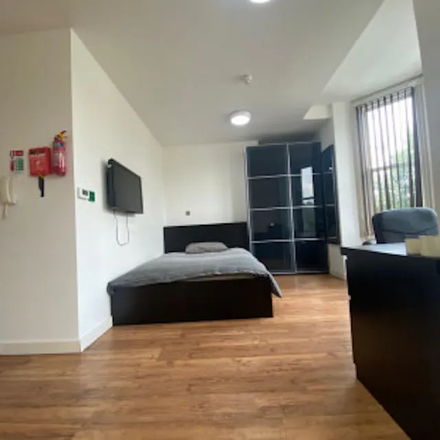 Deluxe room image 1