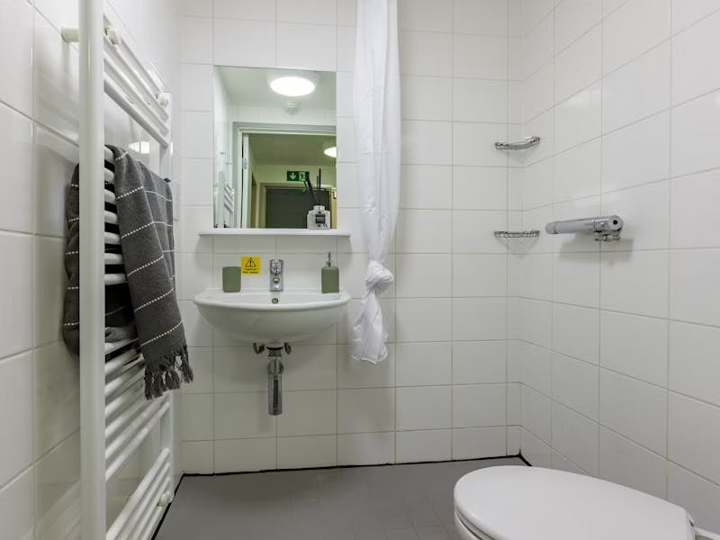 Deluxe Ensuite