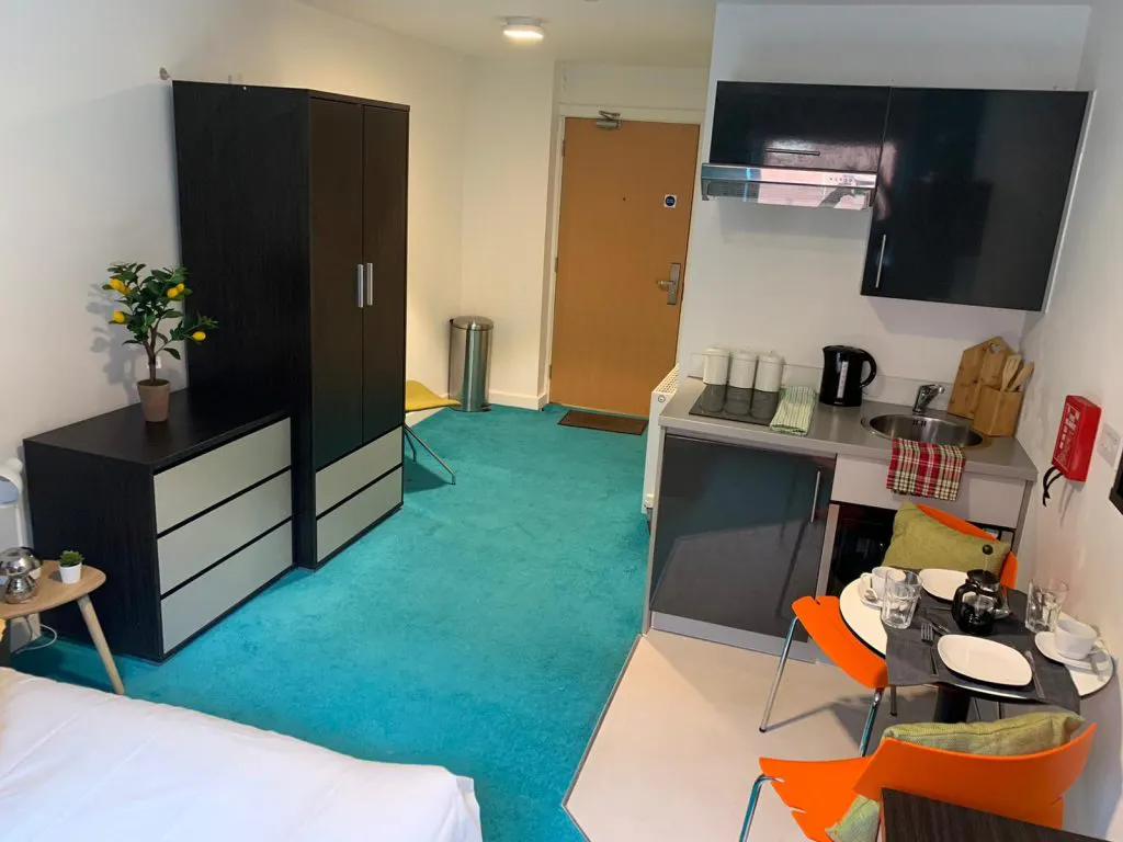 Premium Studio KITCHEN 3