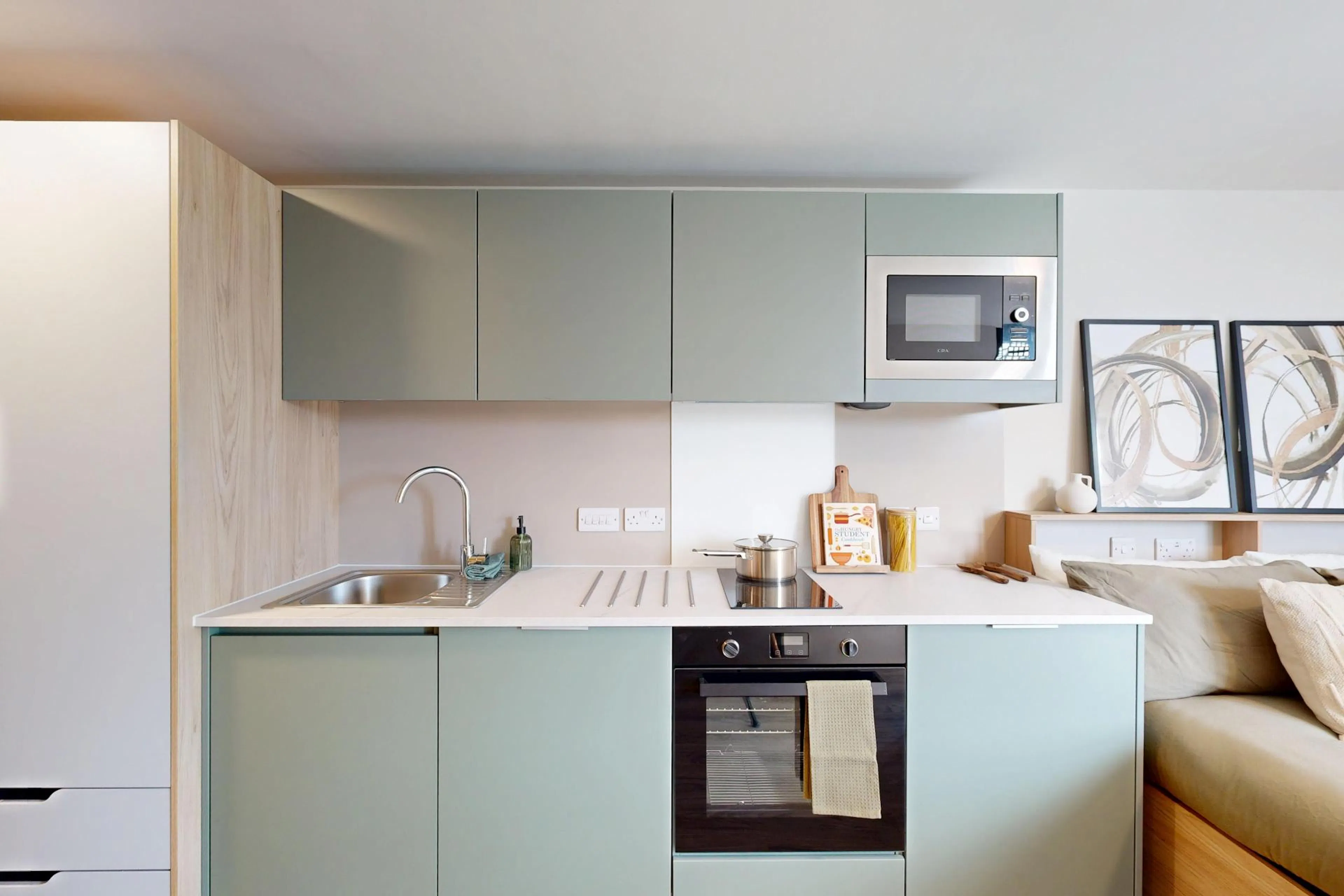 Deluxe Studio KITCHEN 3