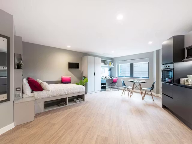 clifford-house-1-exeter-Premium Studio-1