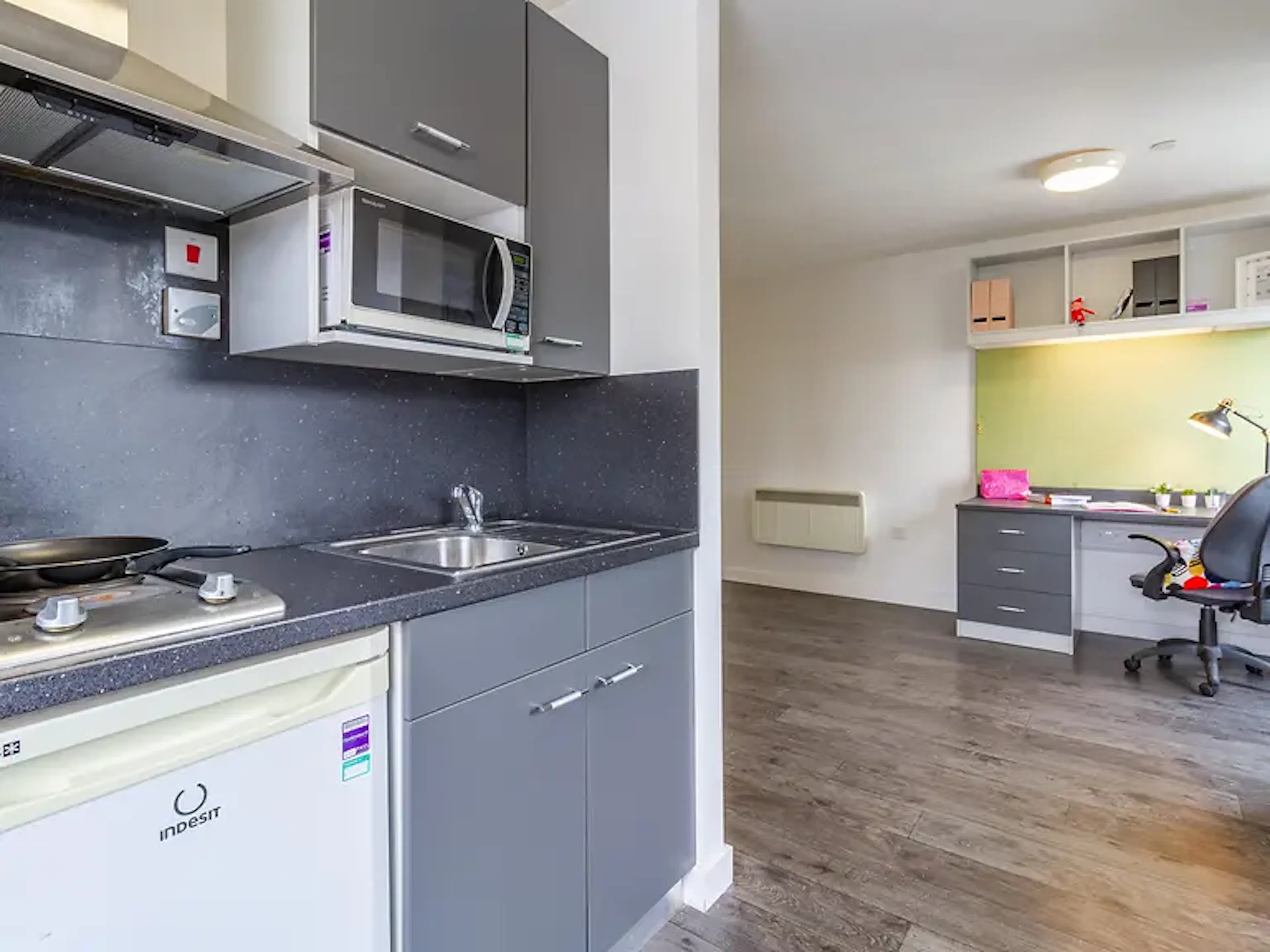 Premium Studio KITCHEN 3