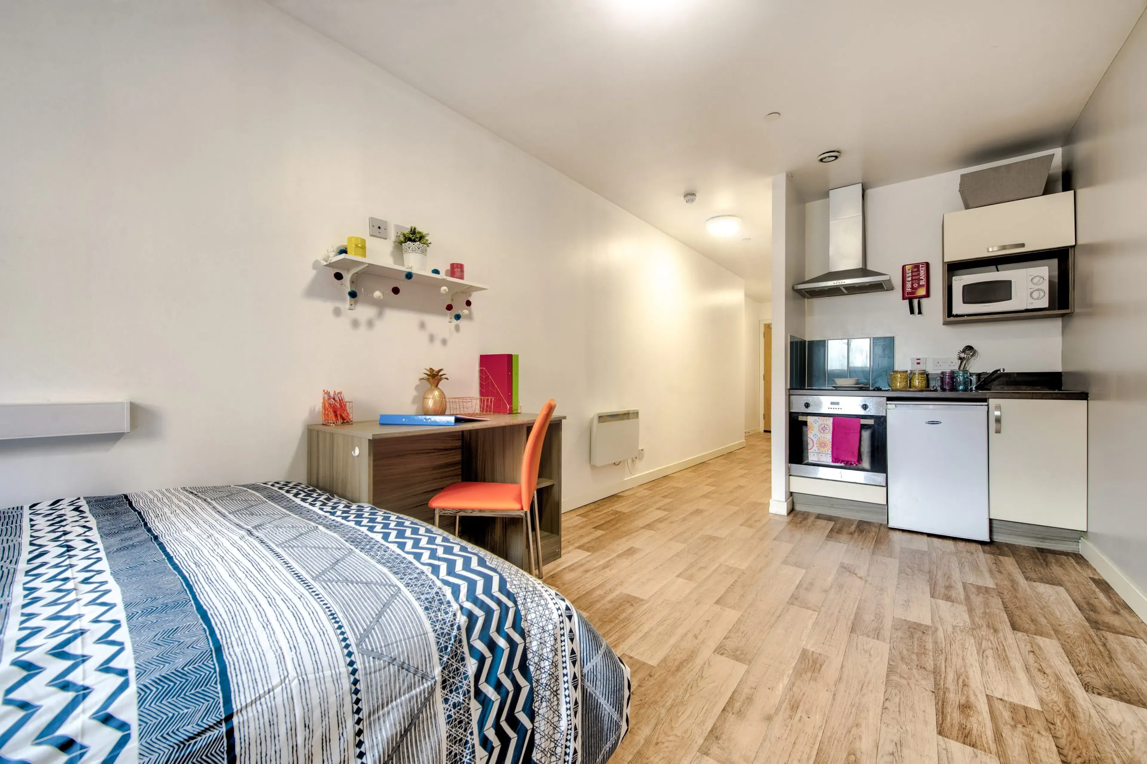 PLUS Deluxe Studio ROOM 4