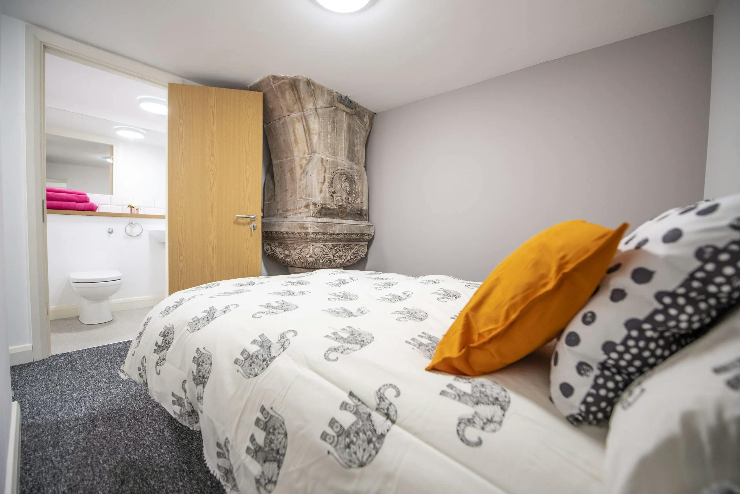 st-cyprians-liverpool-liverpool-Premium Studio