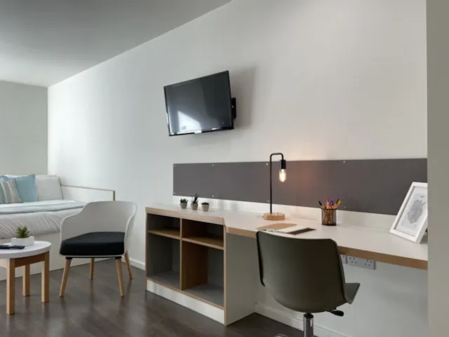 Studio-Gold room image 2