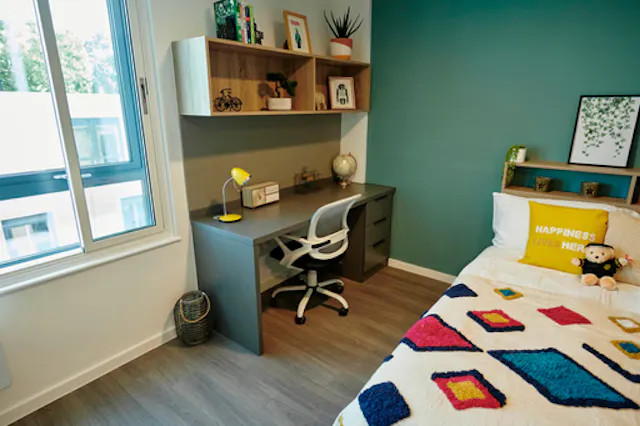 Diamond Studio Upper Level room image 2