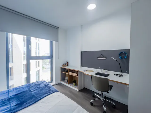 Ensuite Silver Plus - Upper Floor room image 1
