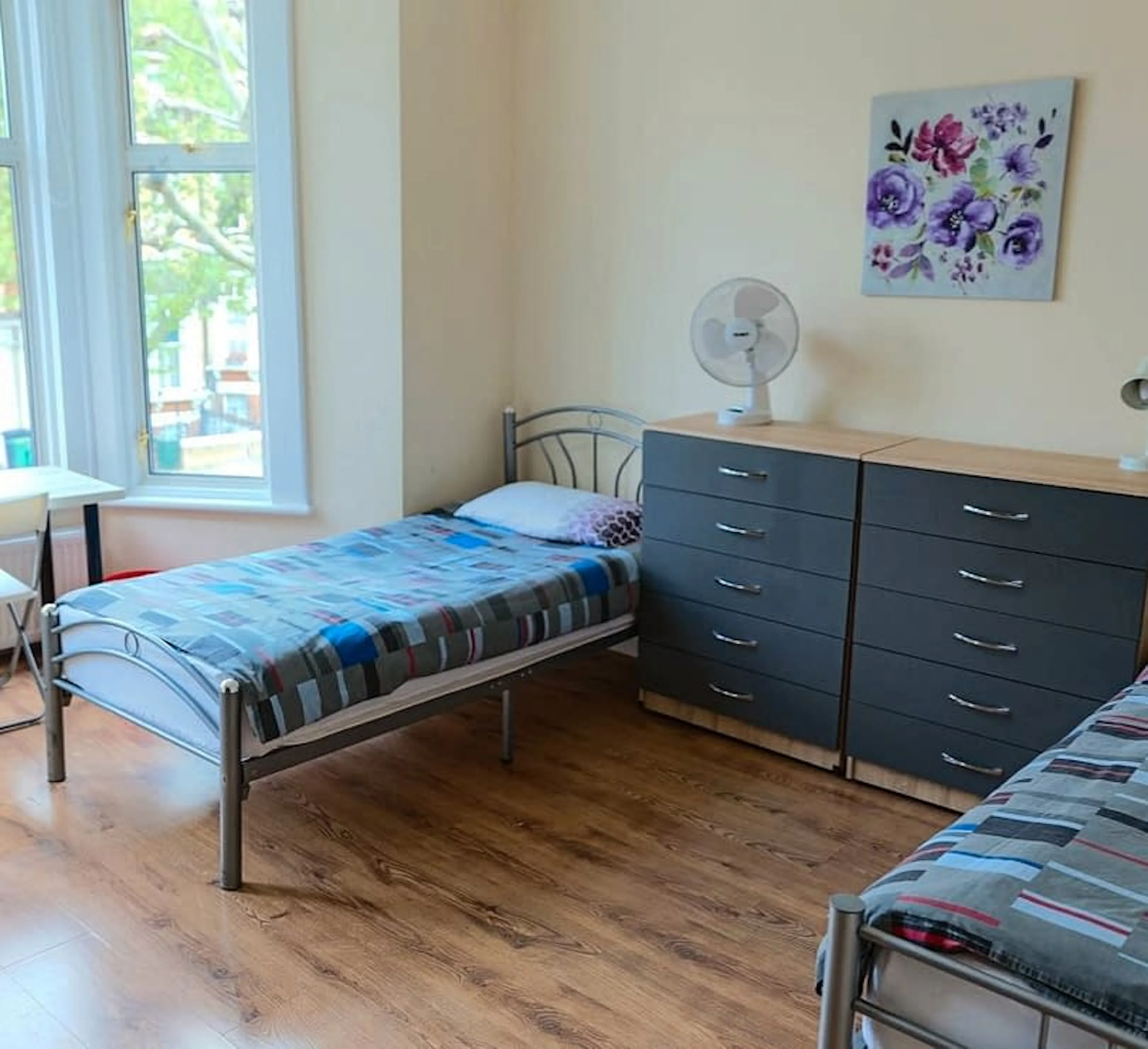ROOM ROOM 1