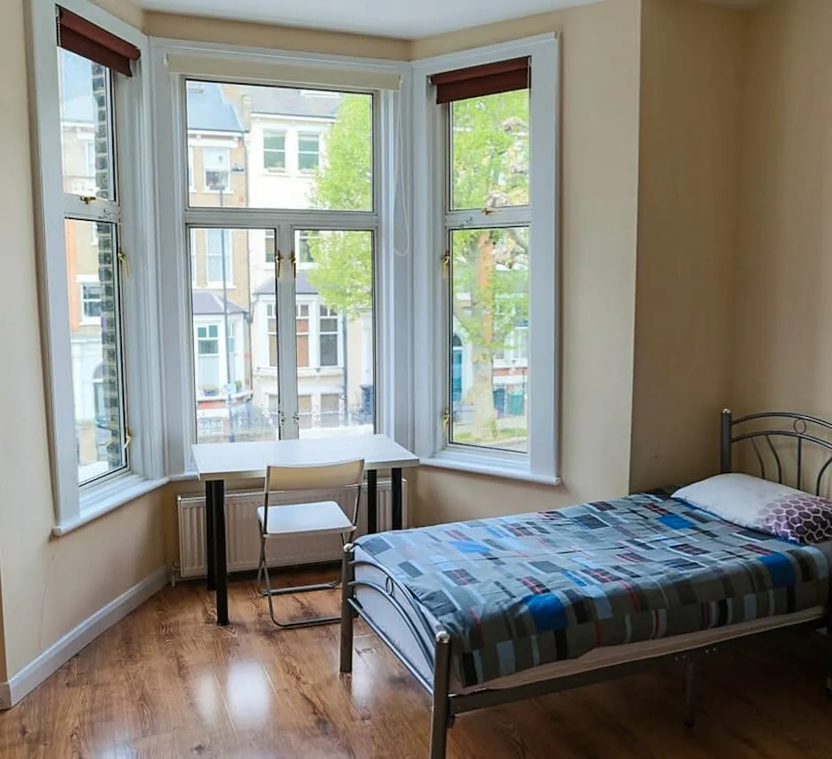 ROOM ROOM
