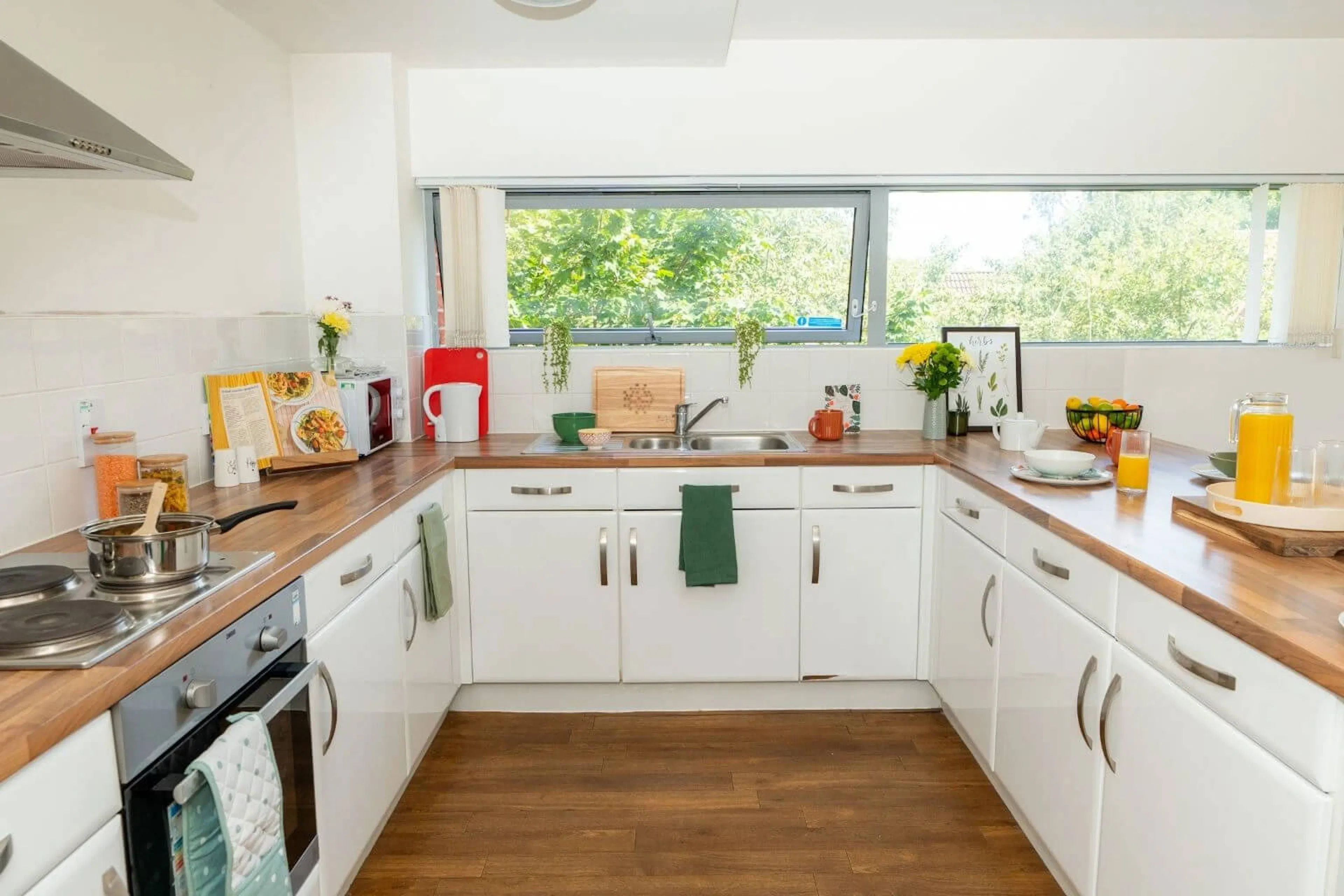 Double En-suite KITCHEN 2