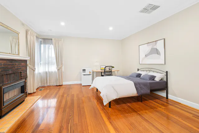 Double Room room image 1