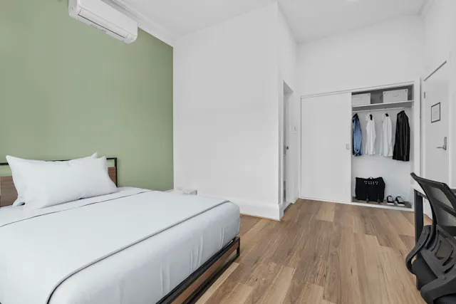Double Ensuite room image 3