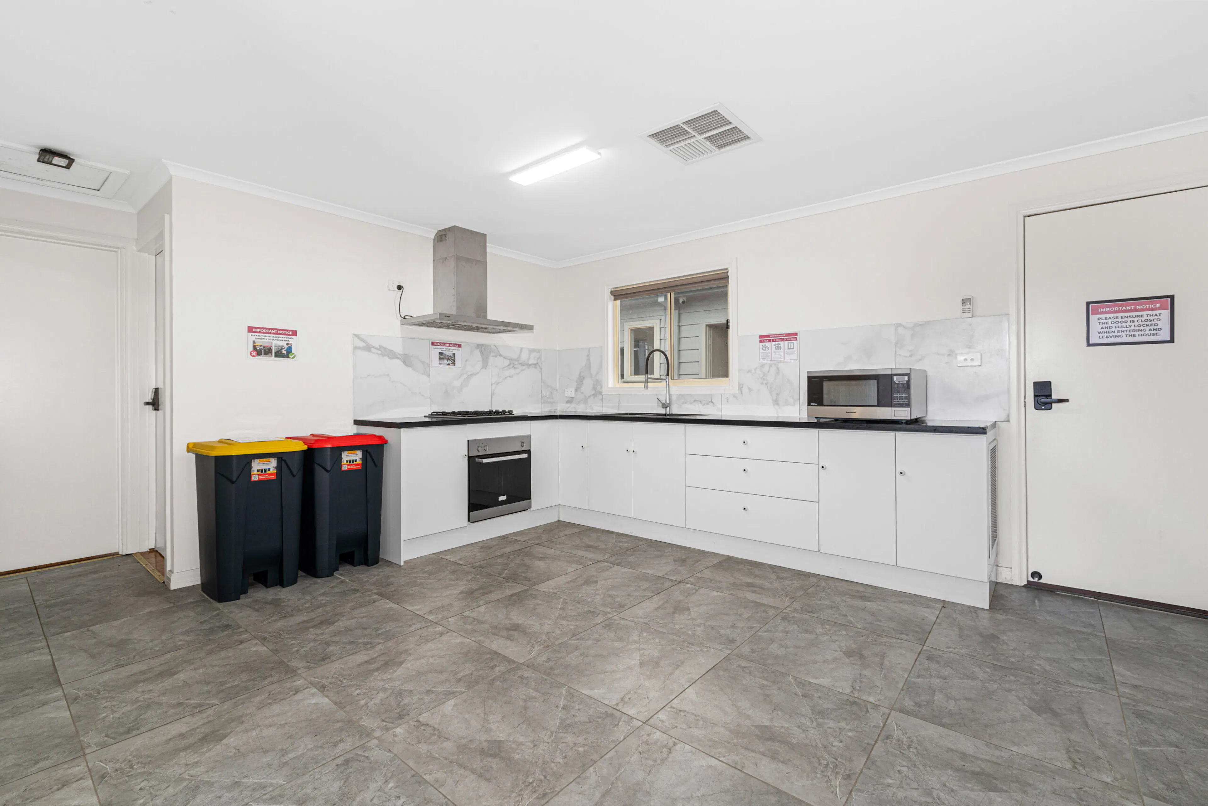 Twin Room KITCHEN 3