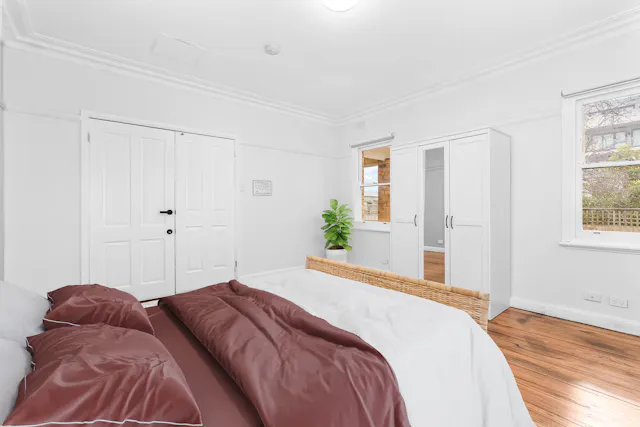 Double Room room image 4
