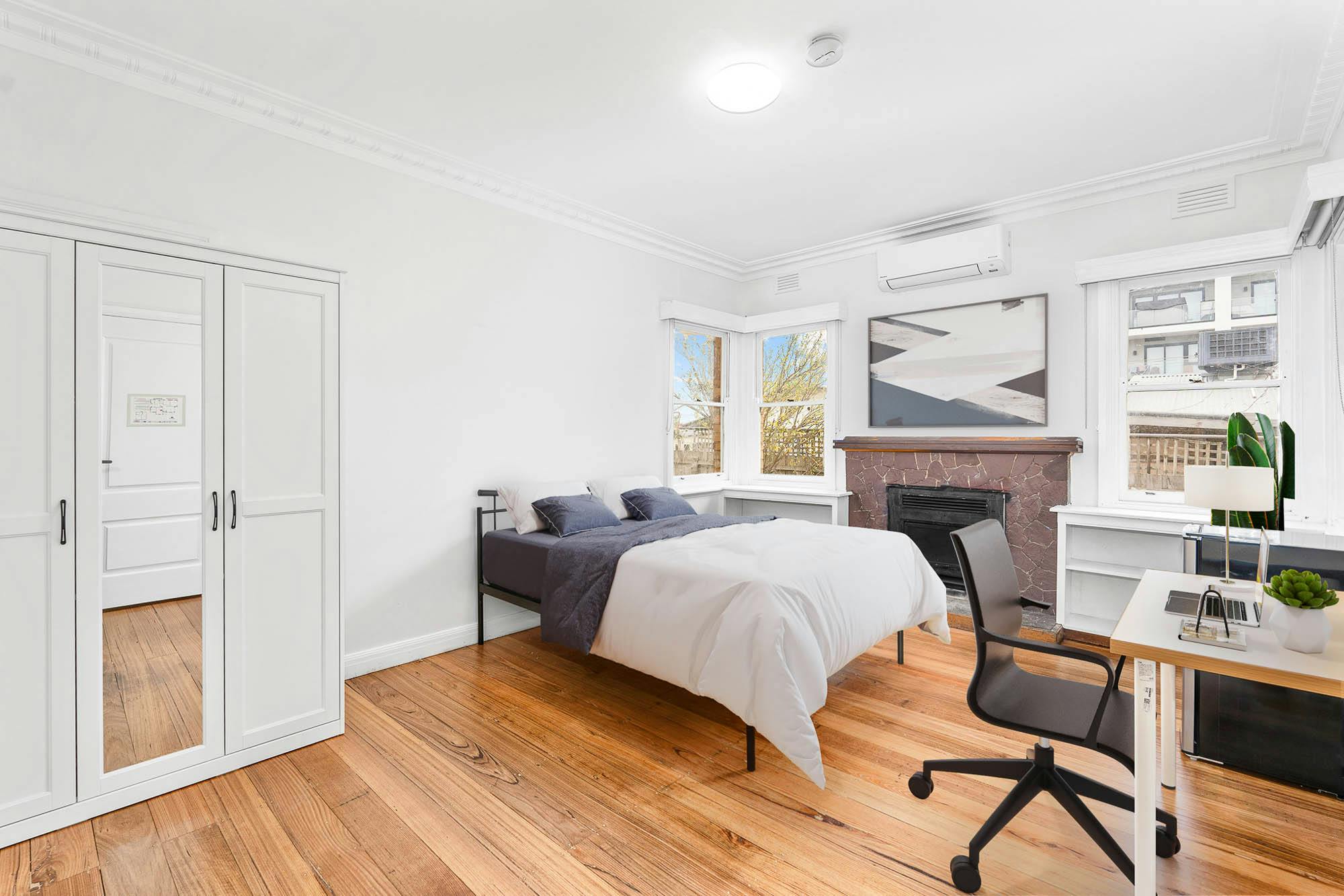 622-warrigal-road-melbourne-Double Room